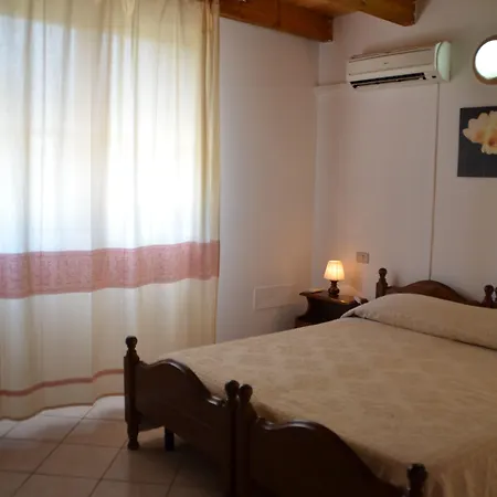 Agriturismo Agrifoglio Bauernhof *